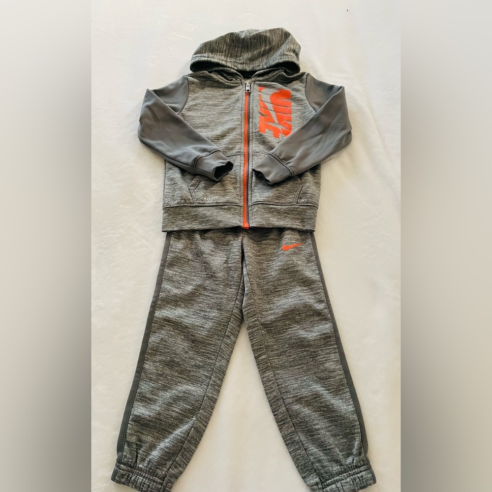 Nike Little Kids’ Gray Dri-Fit Tracksuit set (Pre-Loved)